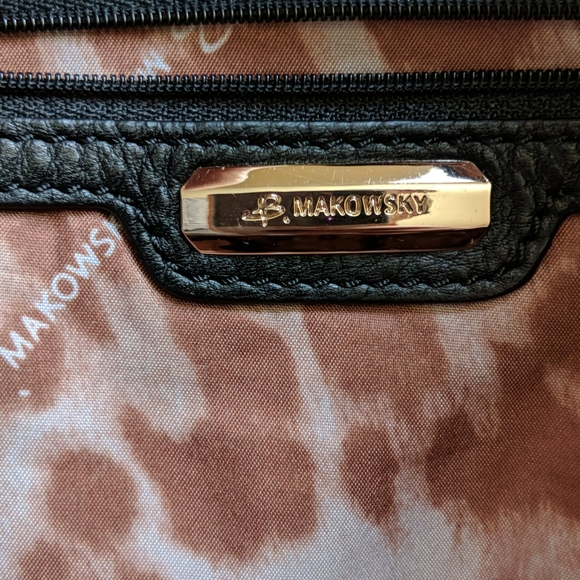 B. MAKOWSKY LEATHER SHOULDER BAG - Picture 9 of 12